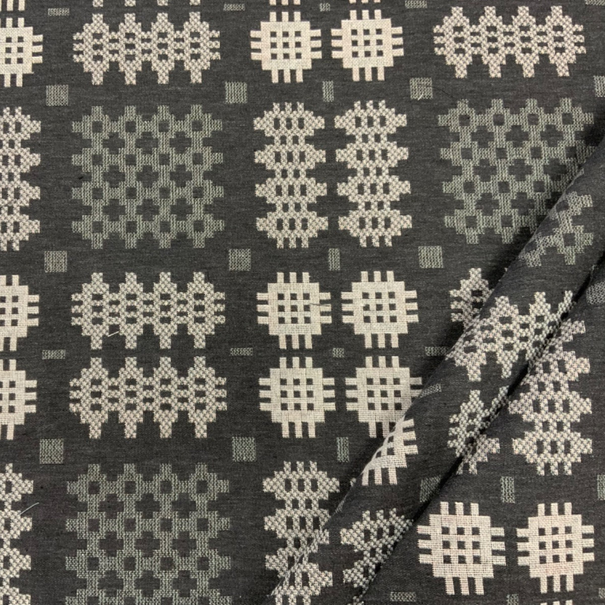 S233 Welsh Blanket Tapestry Snowdonia Grey| Textile Express