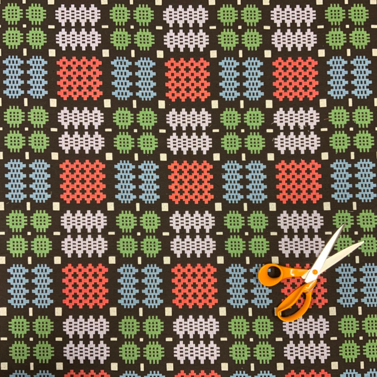 S234 Welsh Blanket Tapestry Vintage Fabric with scissors for scale