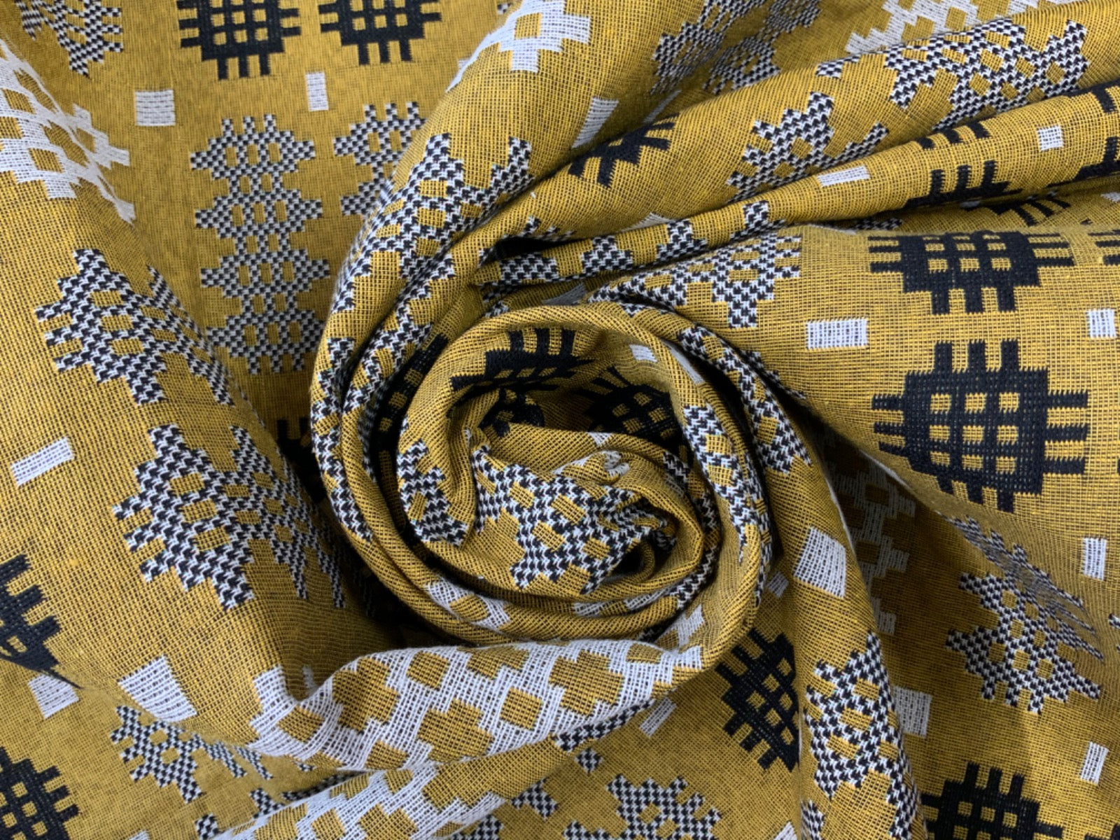 S227 Welsh Blanket Tapestry Antique