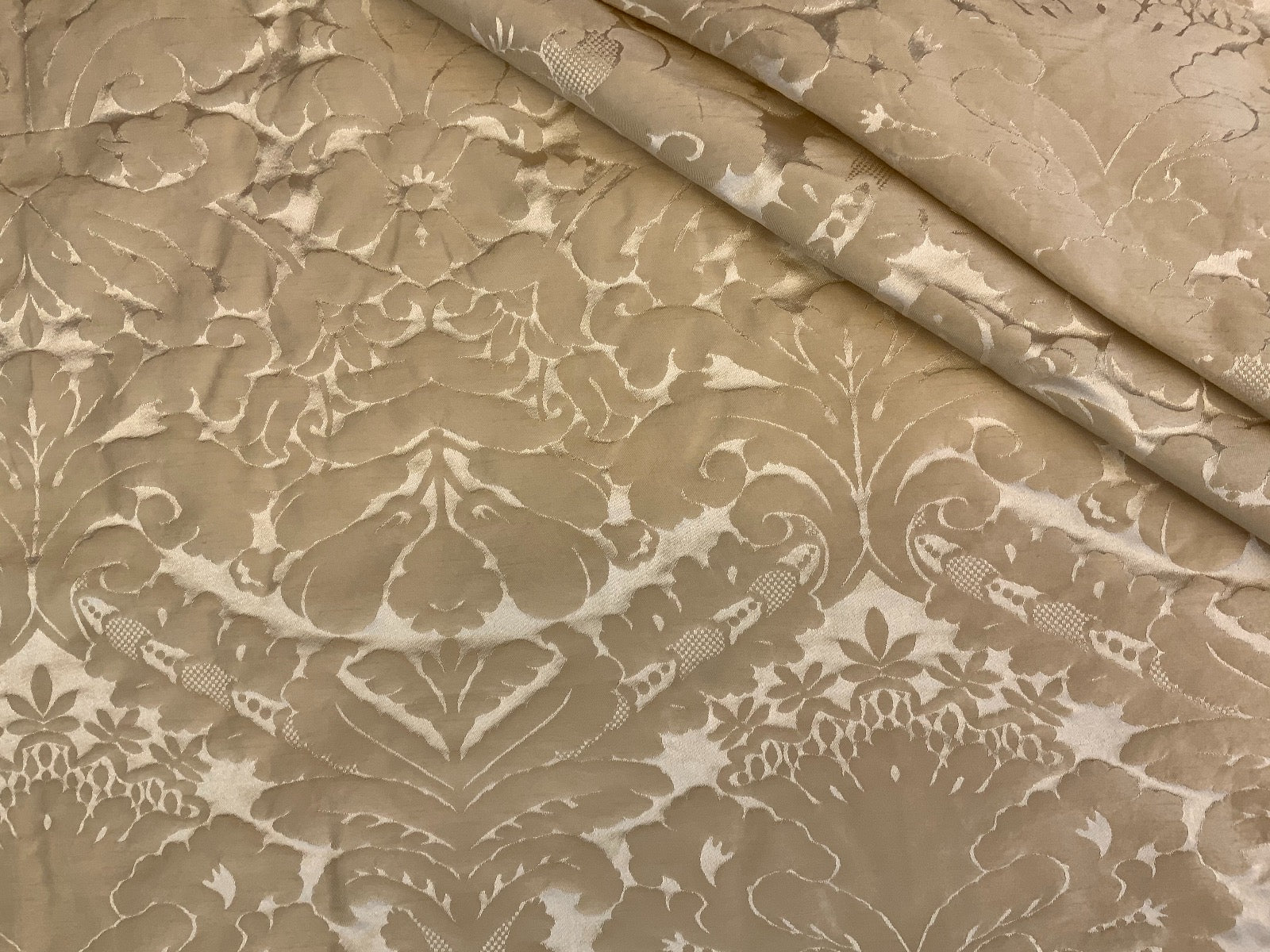 Dutch Damask Gold T456