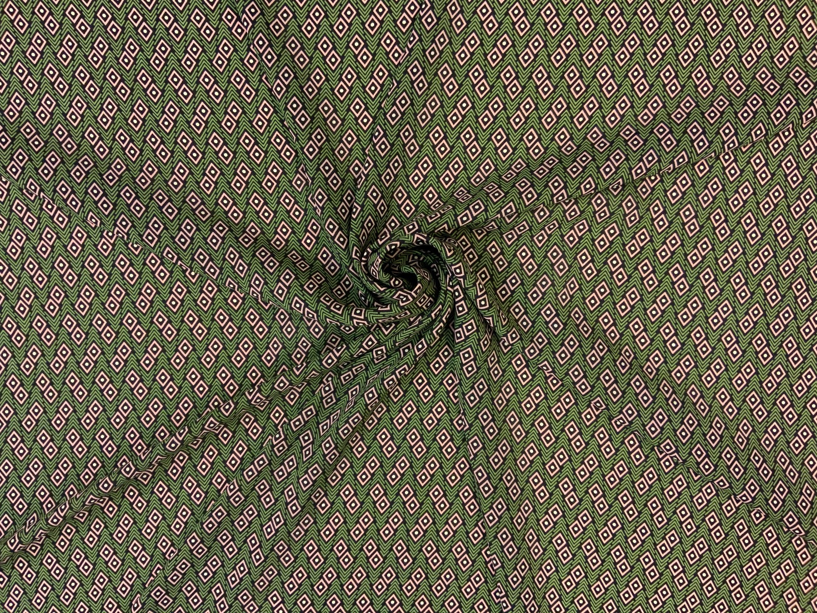 F190 Amara Green Blush