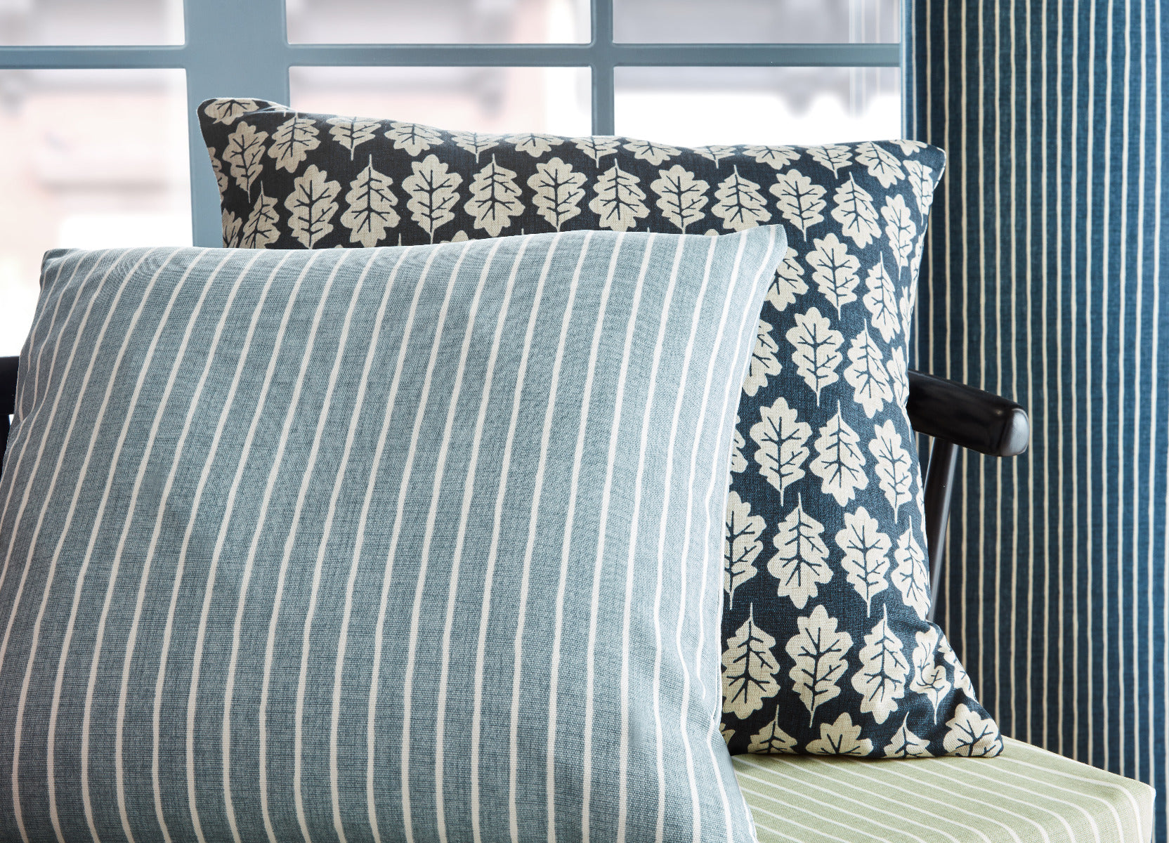 ILiv Pencil Stripe Flint