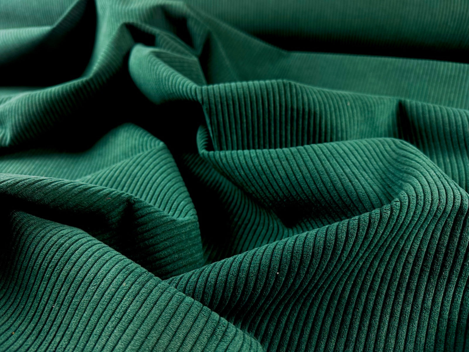 Chunky 5 Wale Upholstery Corduroy Forest H335