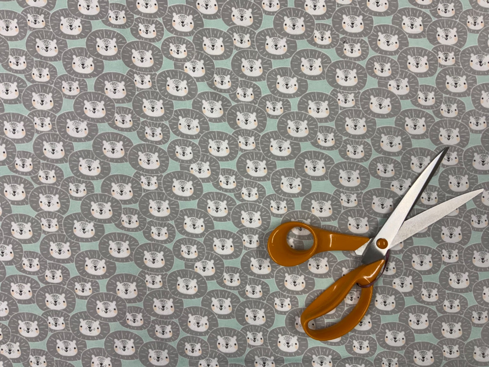 P138 Smiling Lions Brushed Cotton