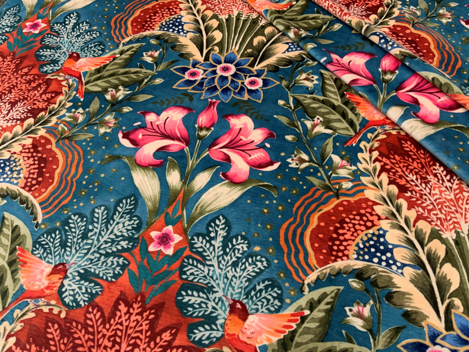 iLiv Babooshka Tapestry