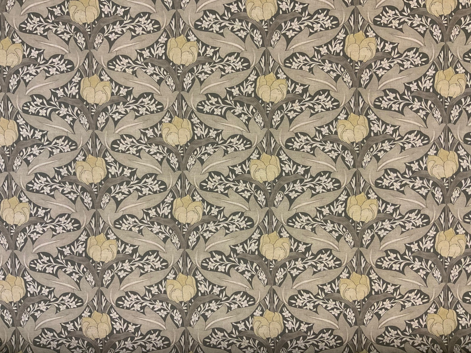 S159 Deco Tulips Linen Taupe