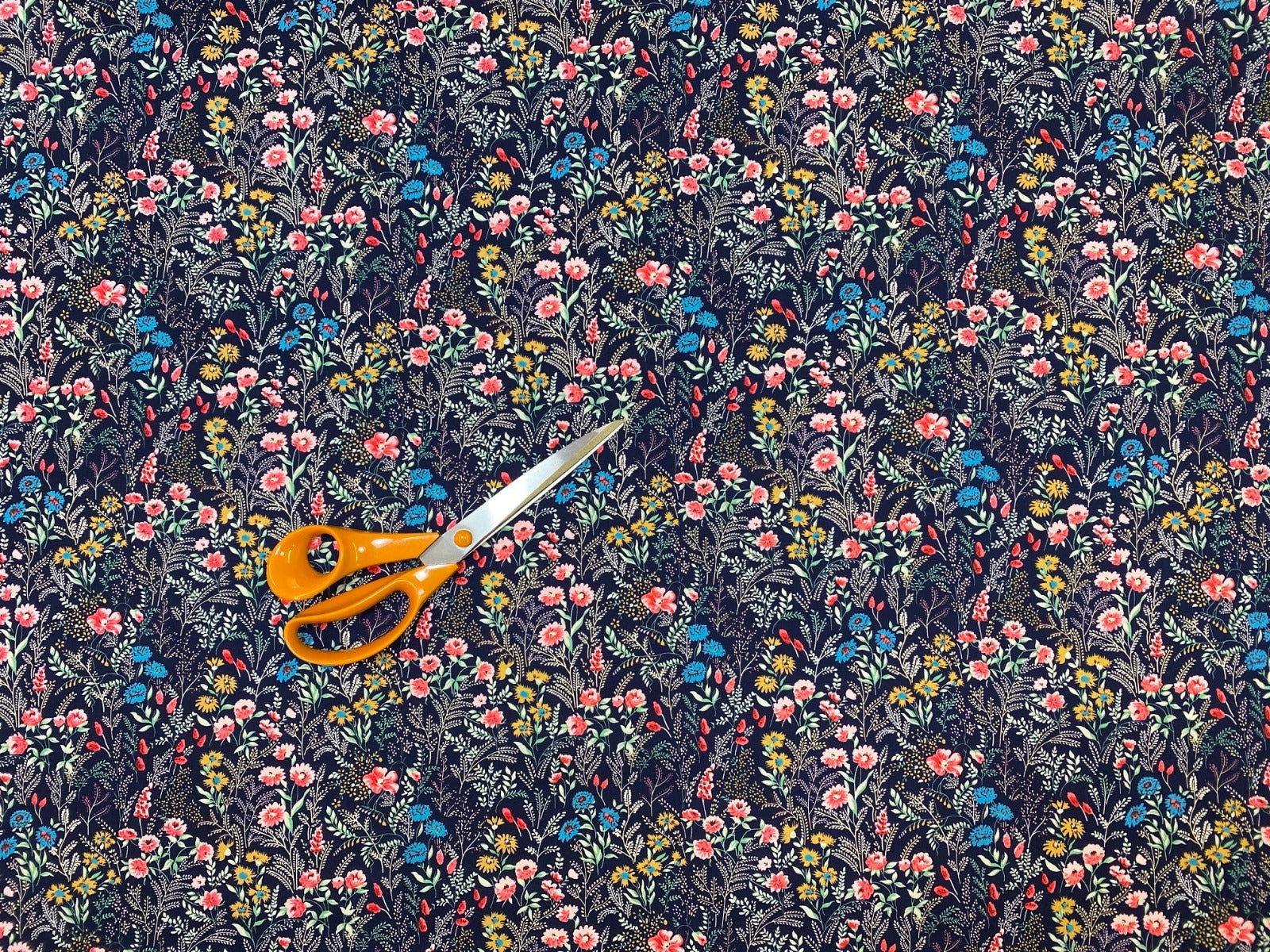 Teresa Floral Poplin Navy Multi C525