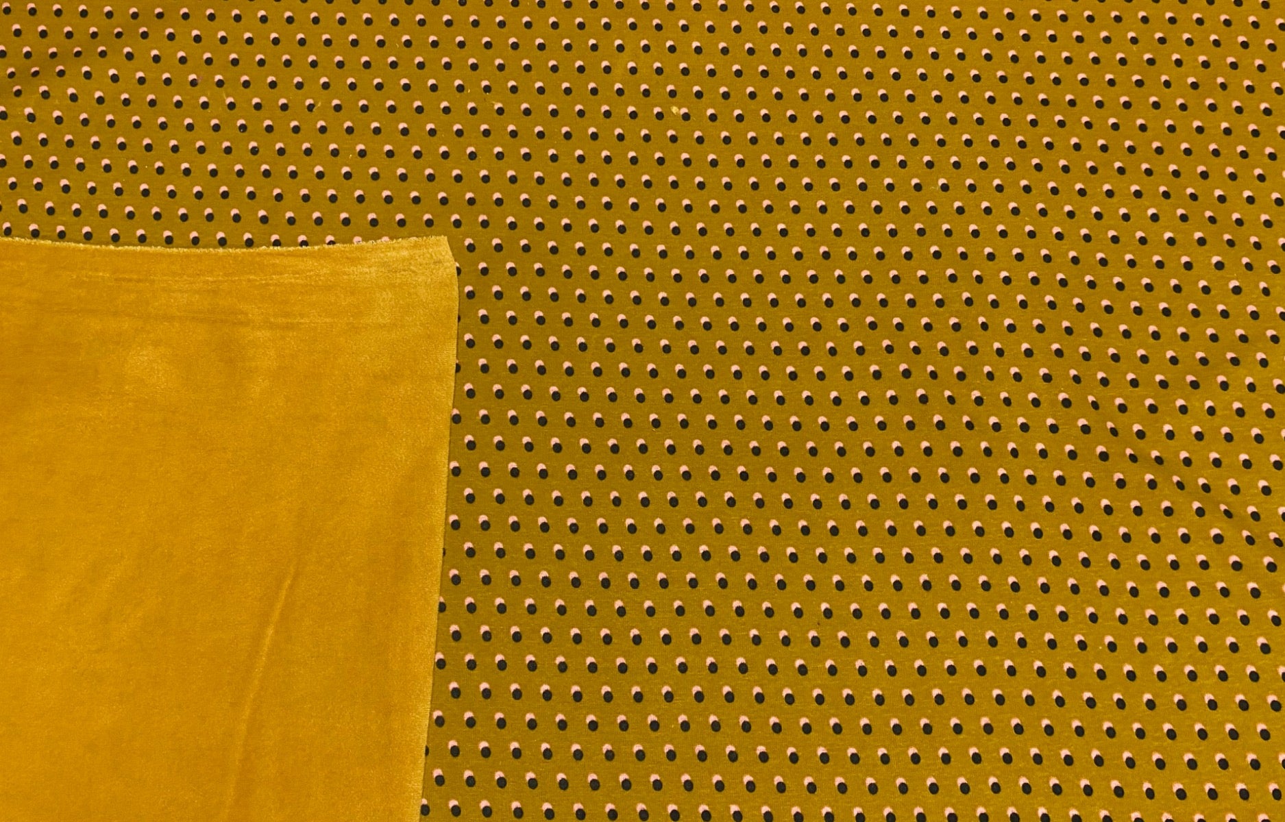 i459 Dotty Cuddle Fur Backed Jersey Sweatshirt Mustard