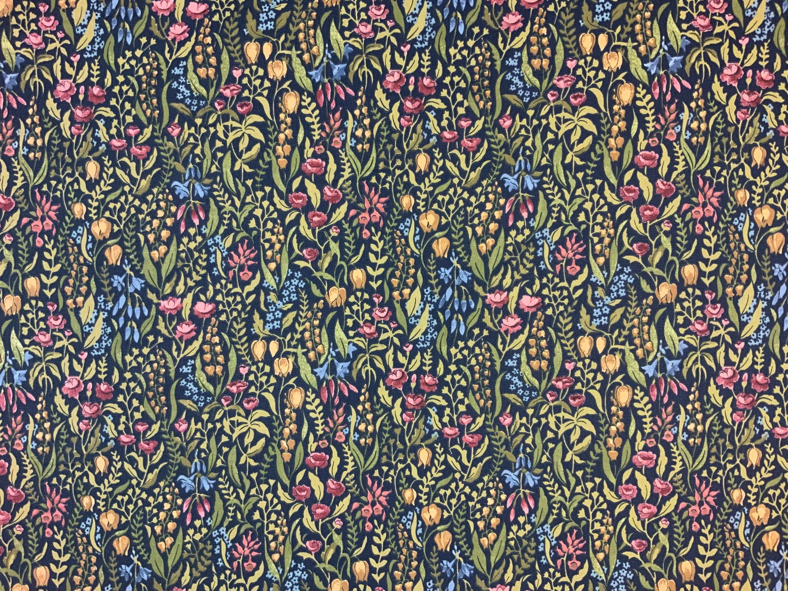 ILiv Kelmscott Jewel