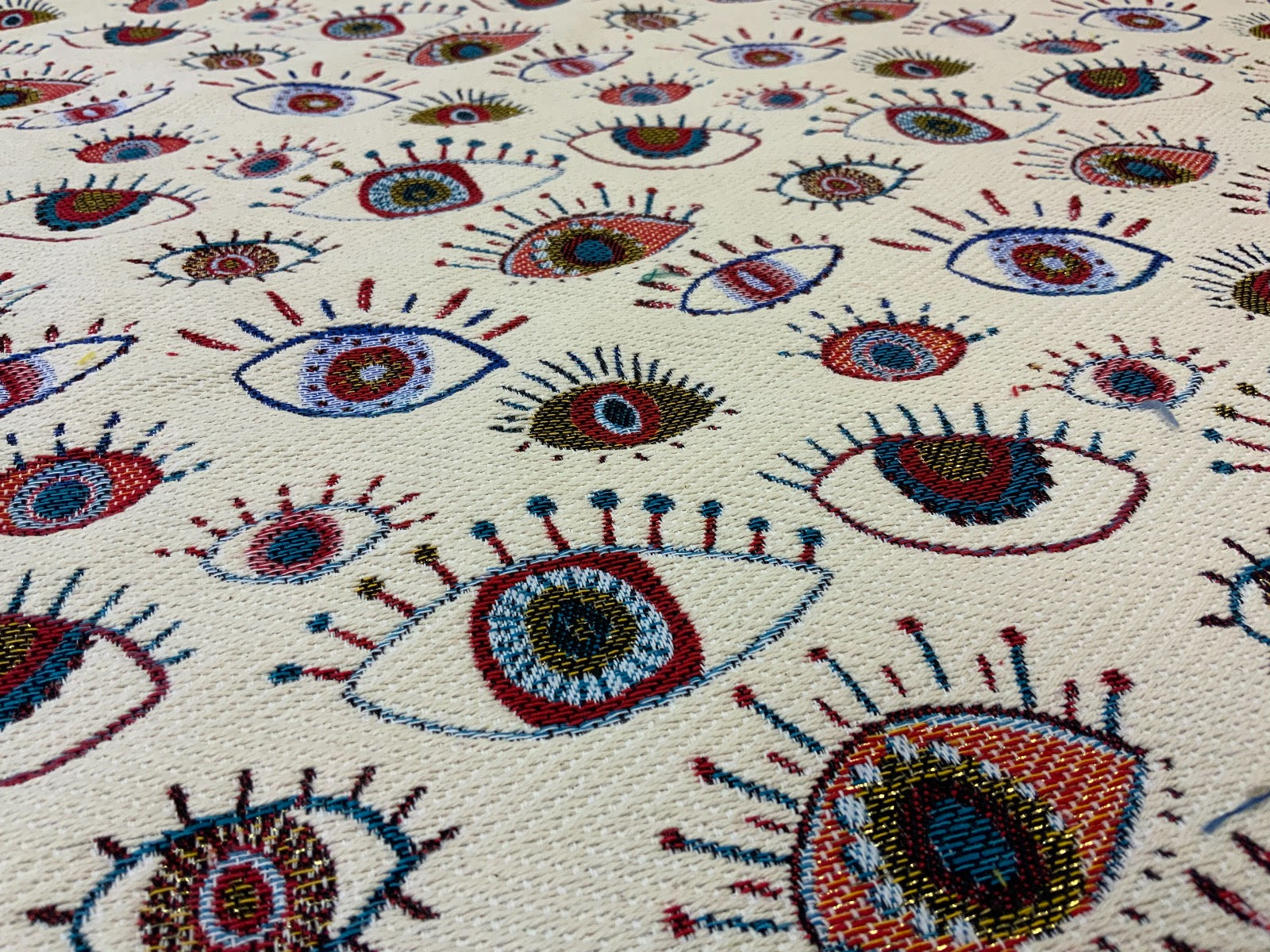 H290 Cyclopes Tapestry Ivory/ Multi