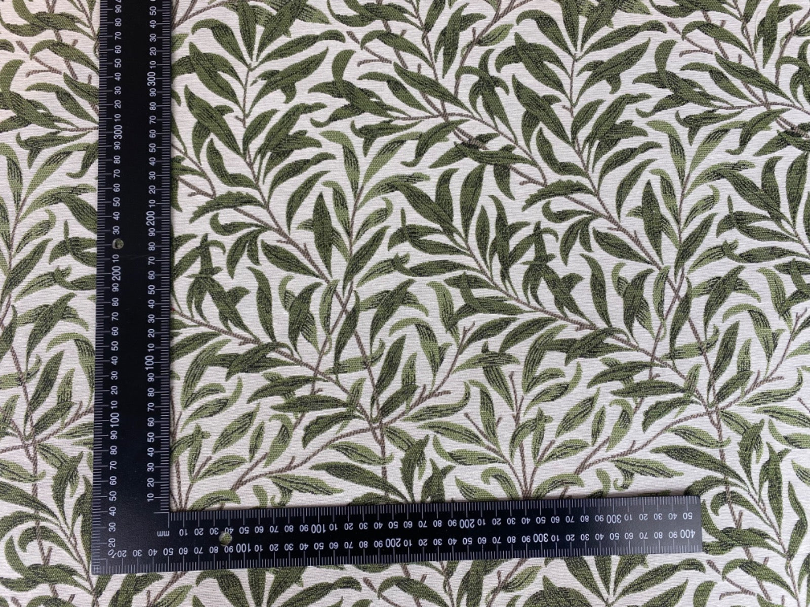 S247 Woven Willow Branch Tapestry Off White Green