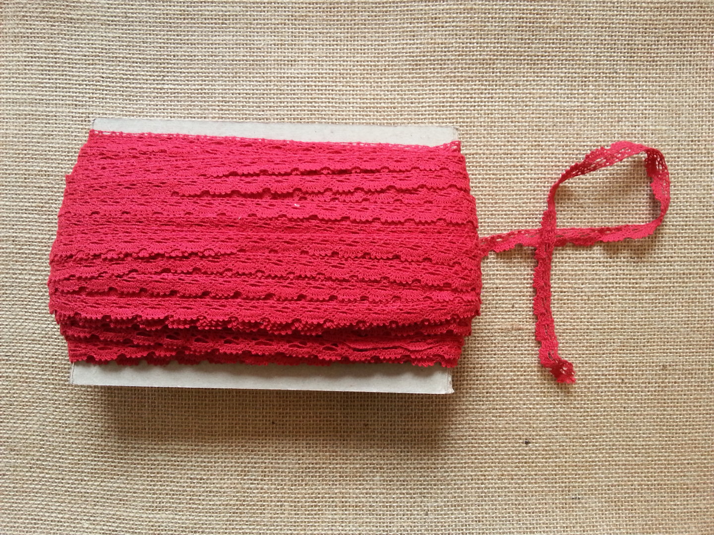 Cotton Scalloped Edge Trim Red