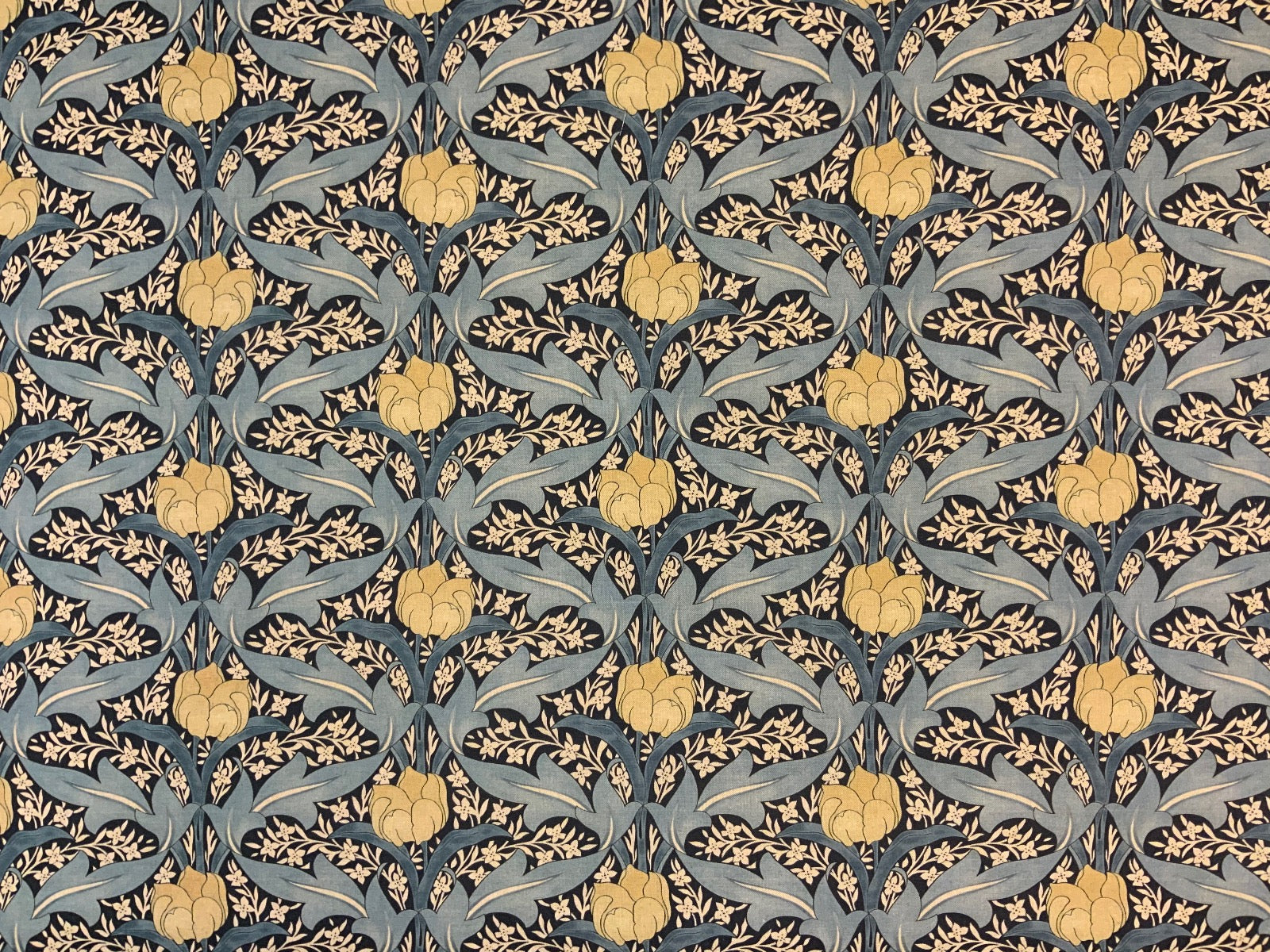 S158 Deco Tulips Indigo Corn