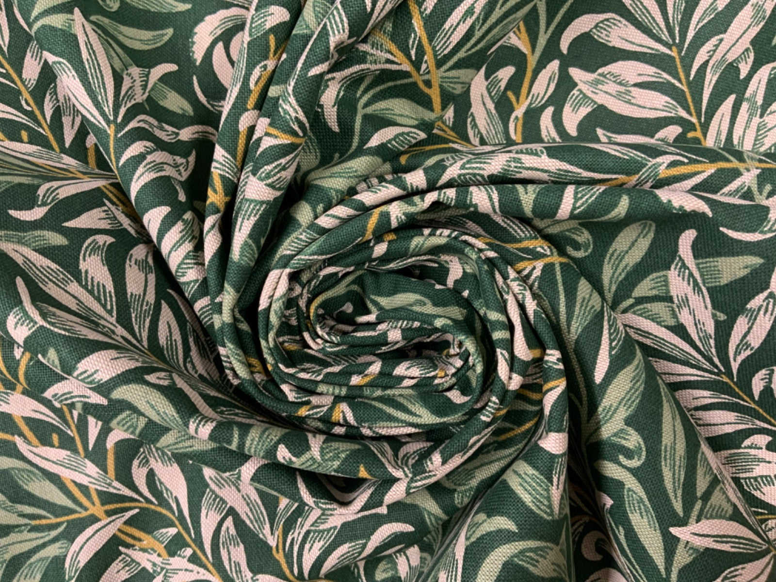 T467 Trailing Willow Green and Linen