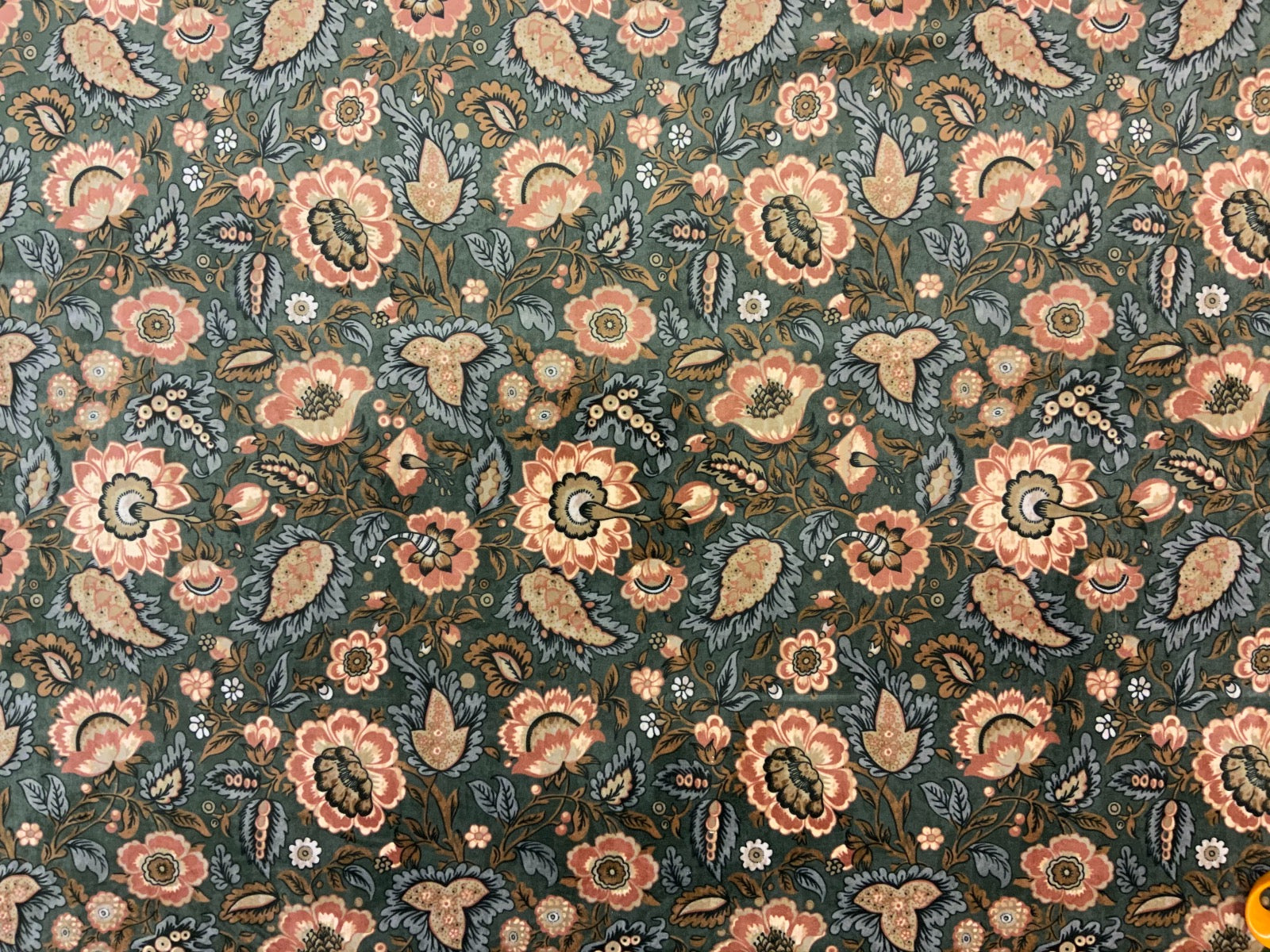 Coleton Floral Velvet T399