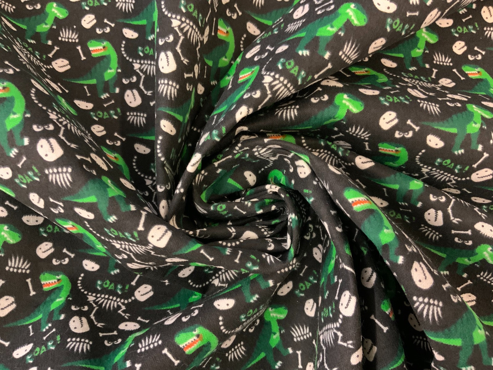 I409 Dino Roar Brushed Cotton Flannel Black