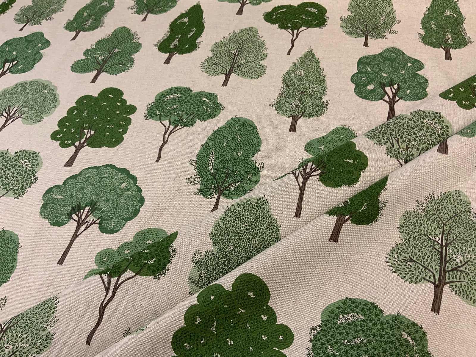 T414 Woodland Trees Linen