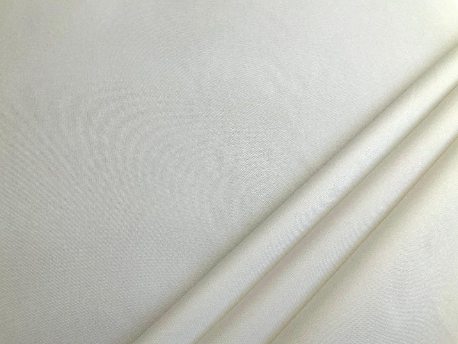 7oz Soft Handle Waterproof PU White J24