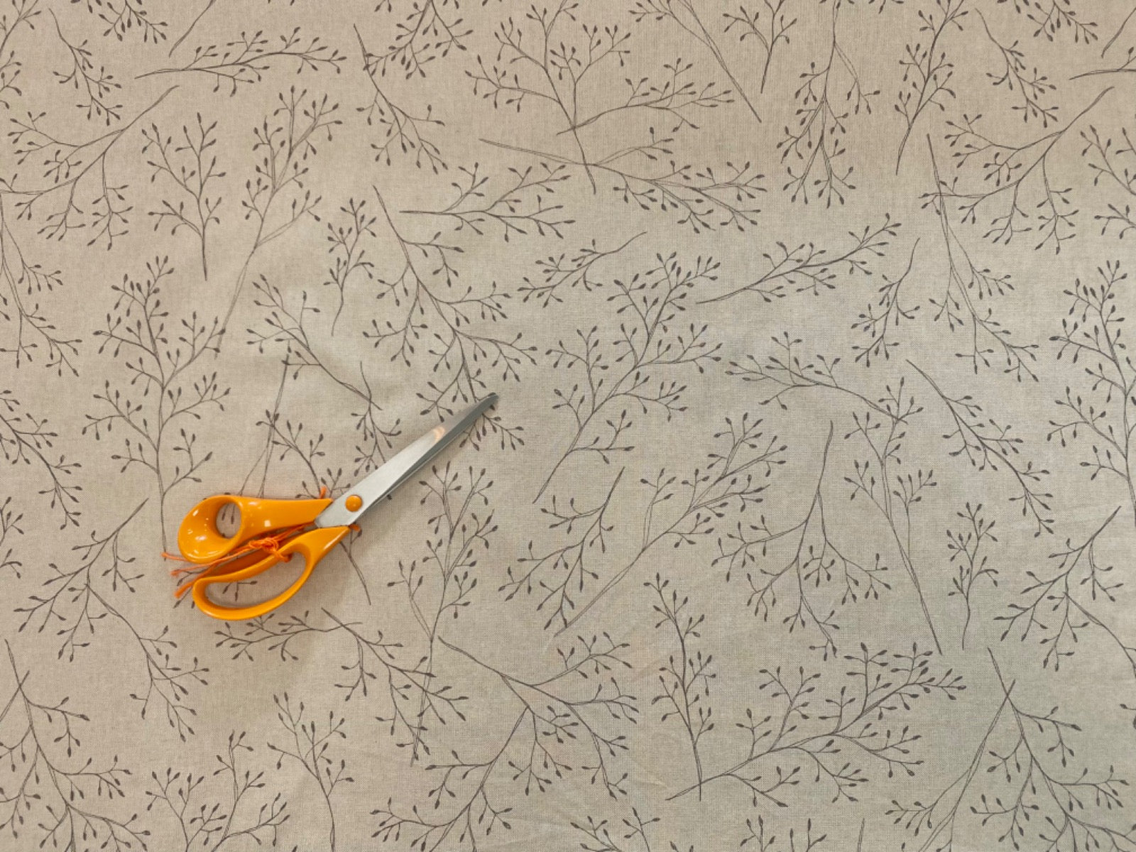 T466 Botanical Sketch Linen