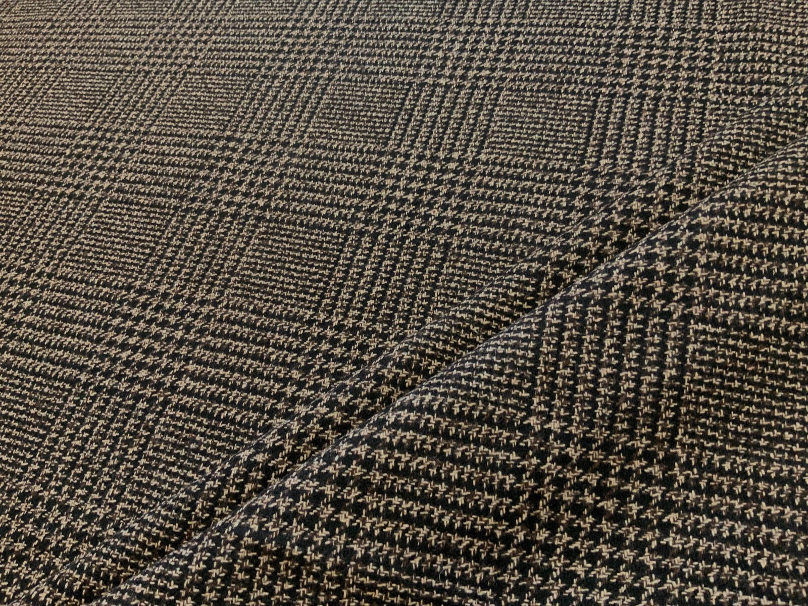 Old Country Check Coating F108