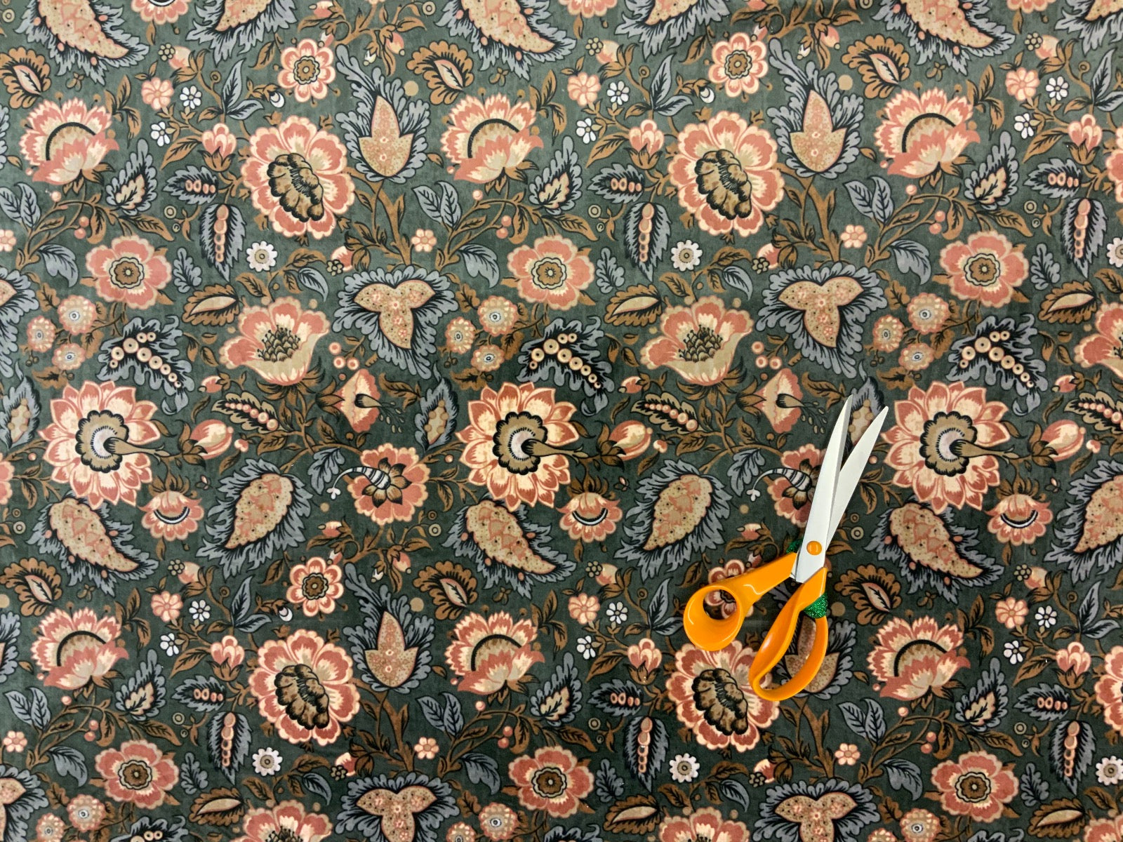 Coleton Floral Velvet T399