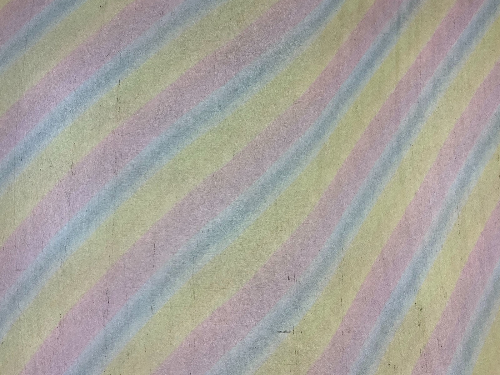 F149 Rainbow Organza