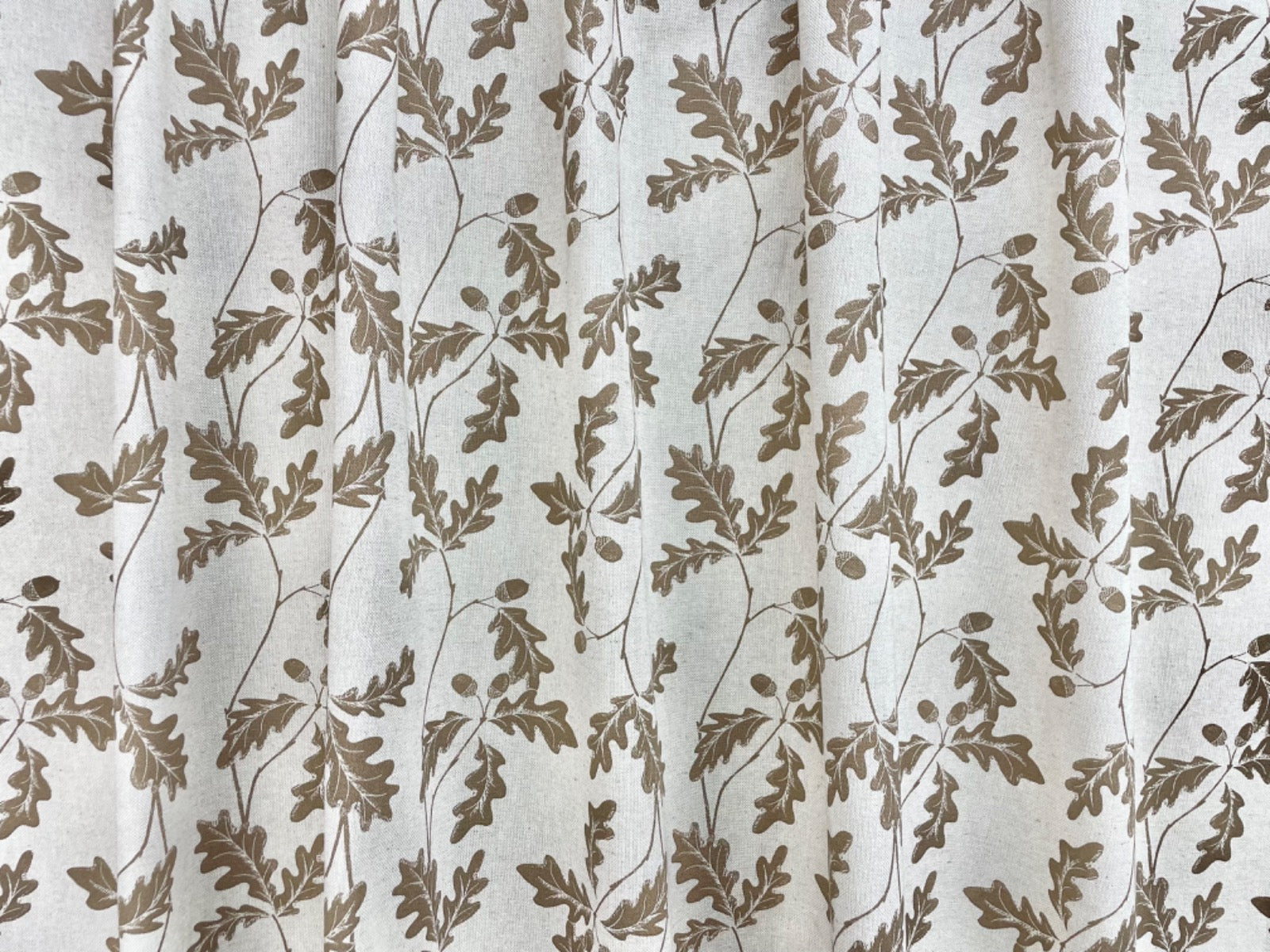 Oak Boughs Natural T493