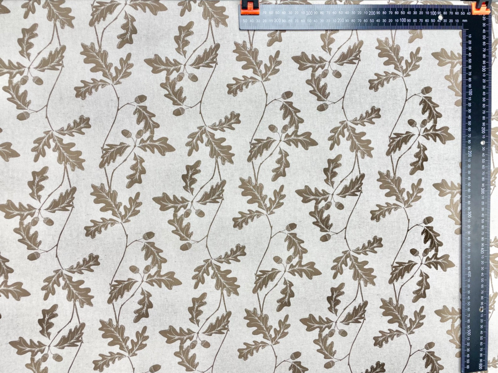 Oak Boughs Natural T493