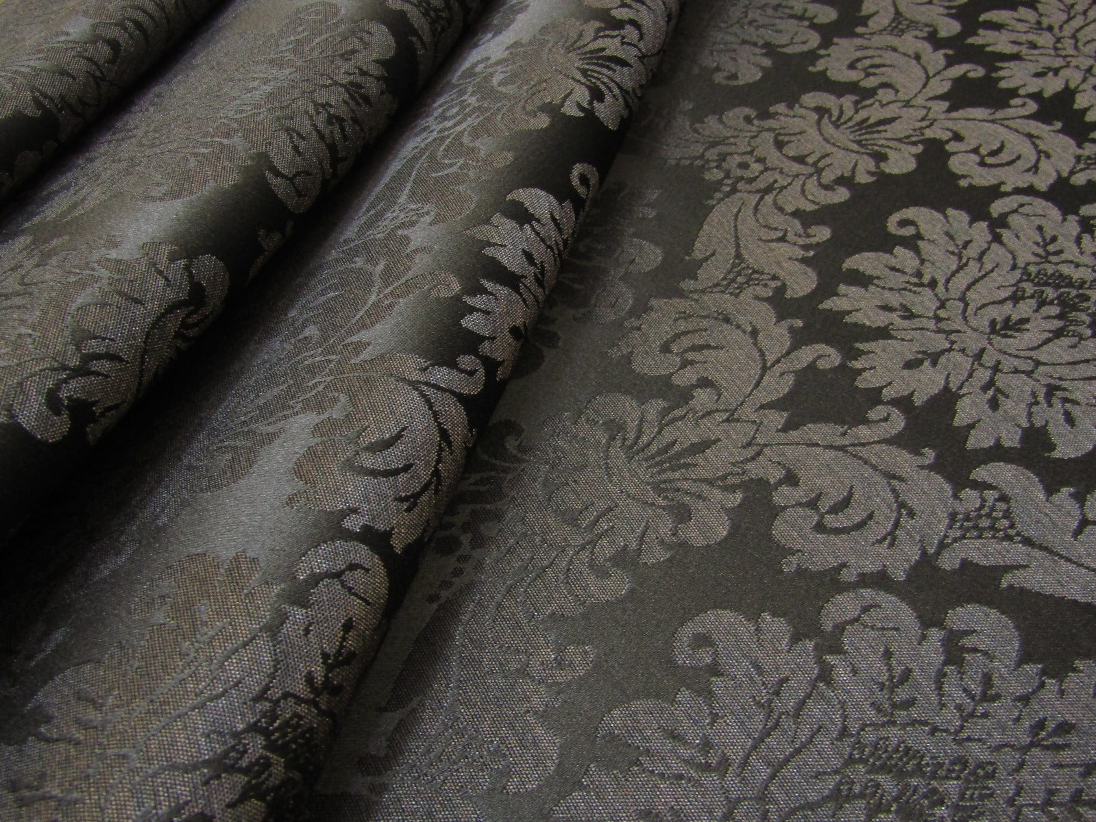 French Damask Noir H189