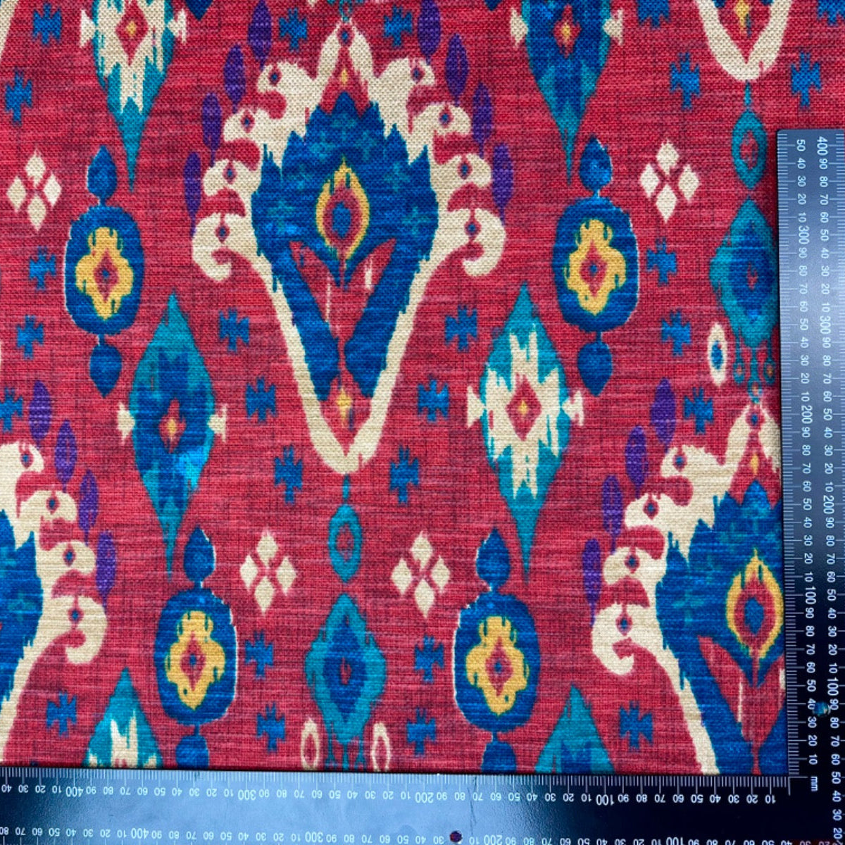 iLiv Boho Rouge Fabric Scale