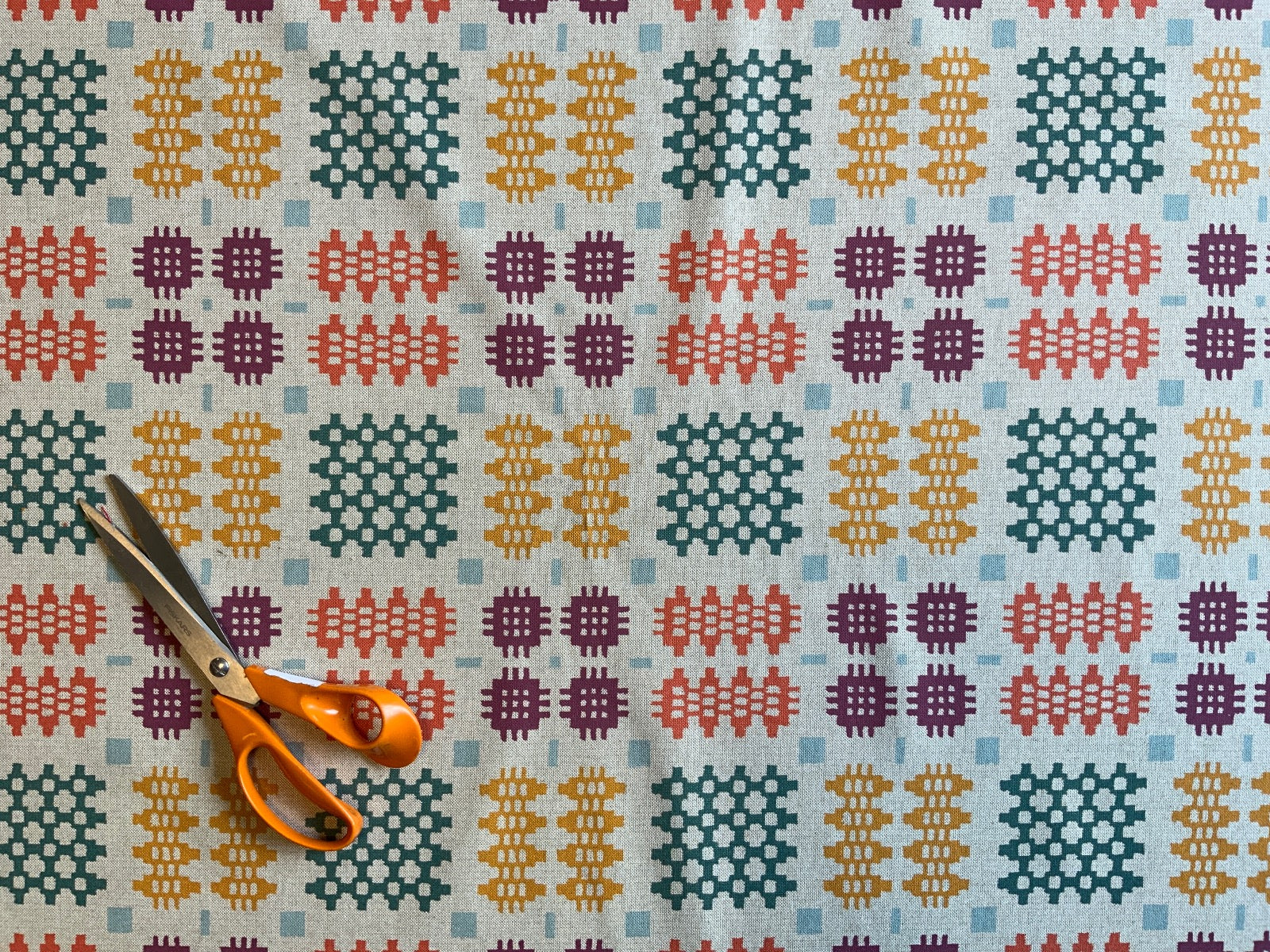 S55 Linen Look Welsh Blanket Multi Print