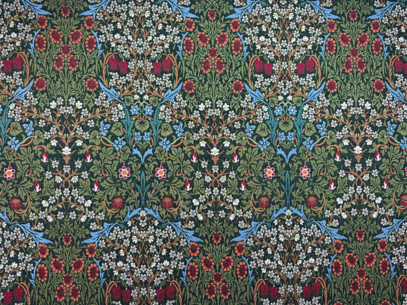 K44 Blackthorn Tapestry