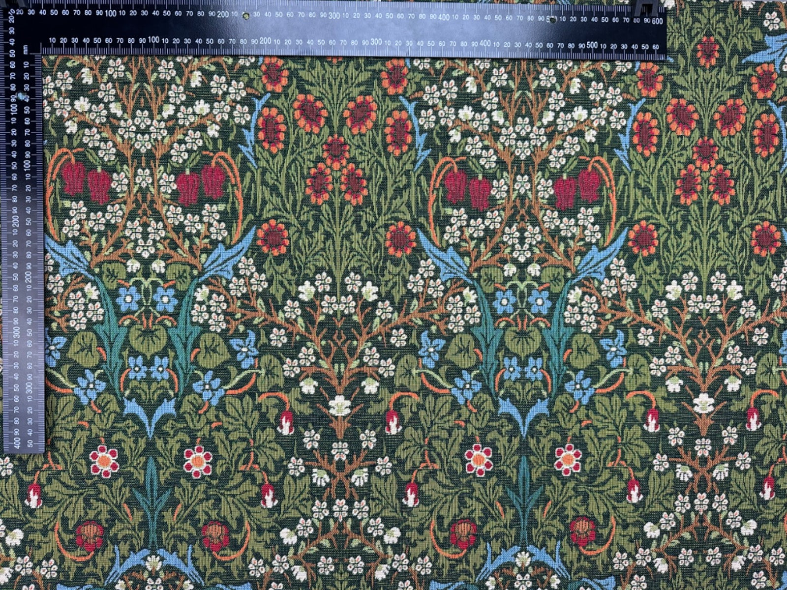 K44 Blackthorn Tapestry