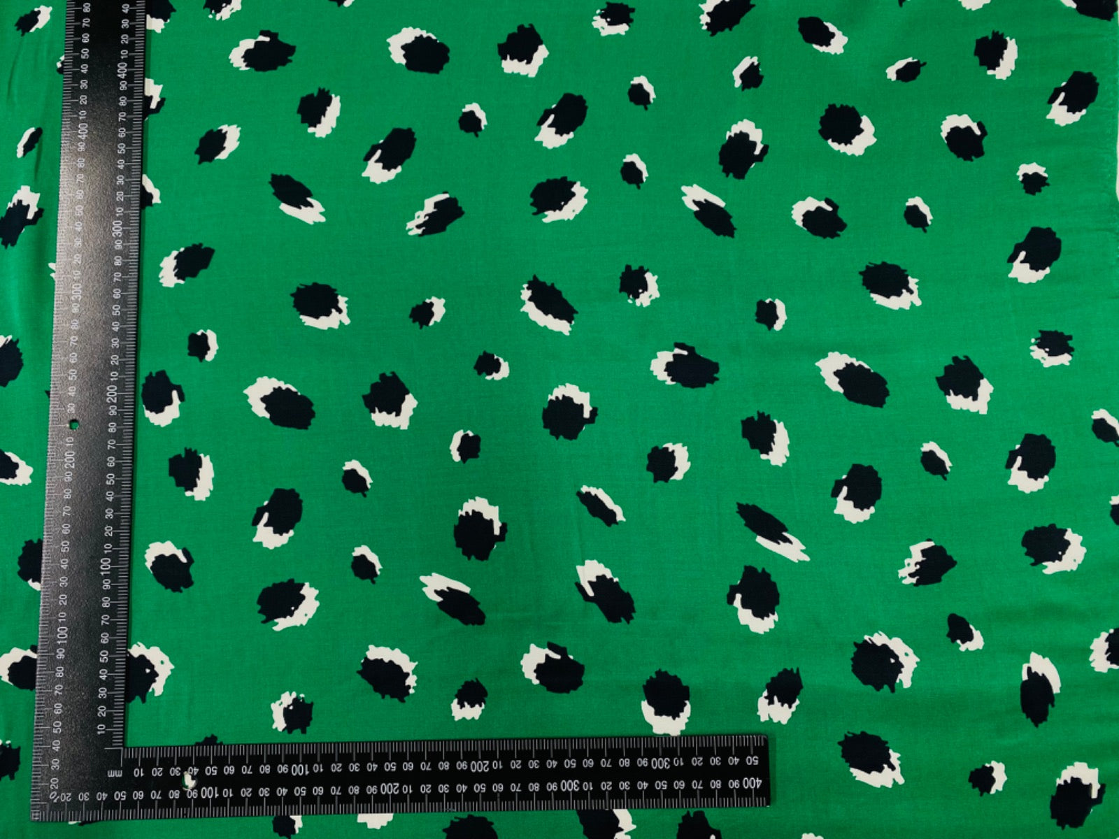 B378 Viscose Satin Leopard Green
