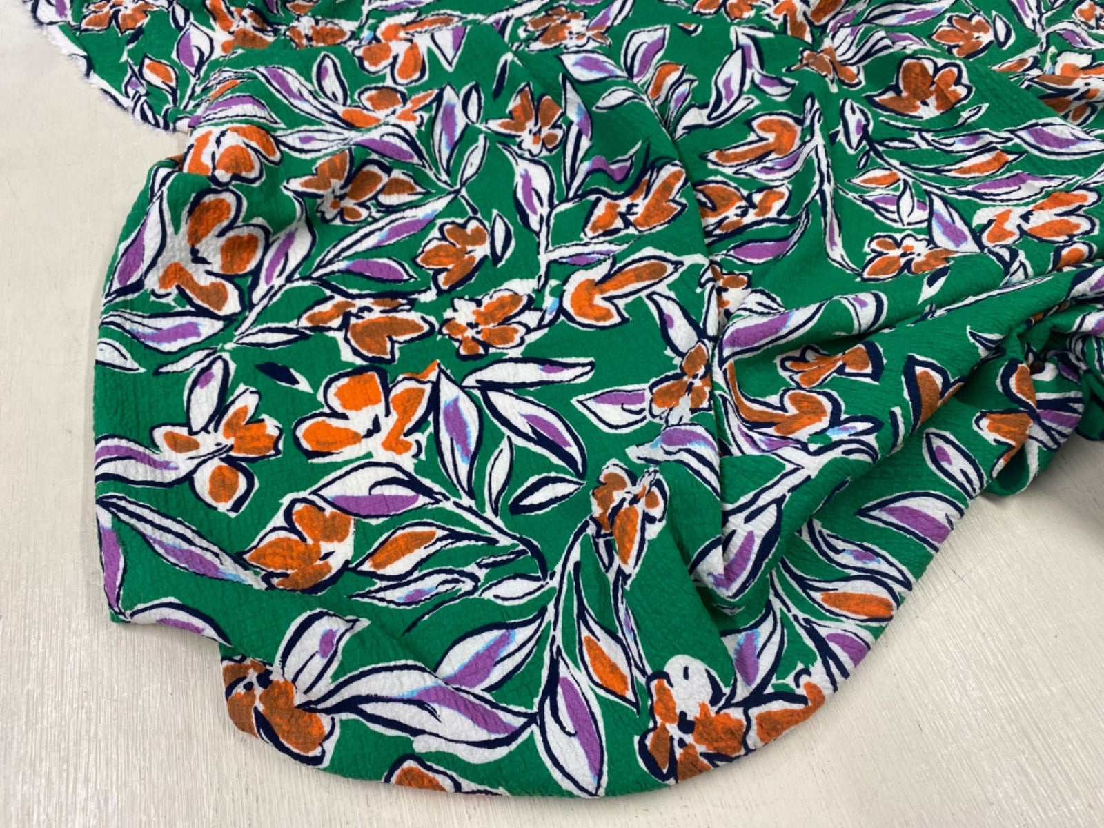 B380 Tropical Flower Viscose Bubble Cloth Green