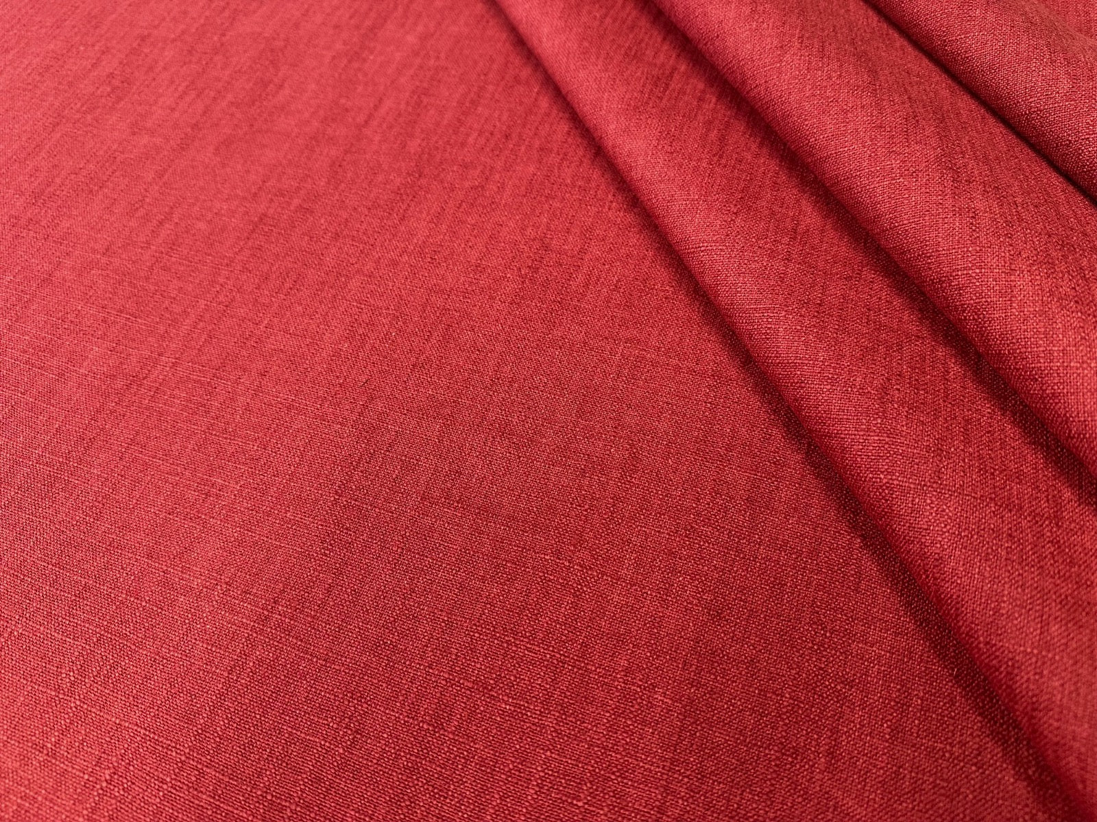 G62 Classic Linen Mix Ruby