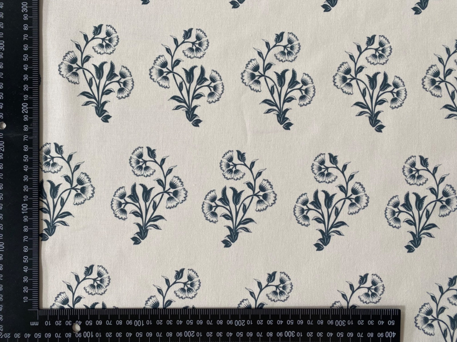 S236 Stem Floral Blue