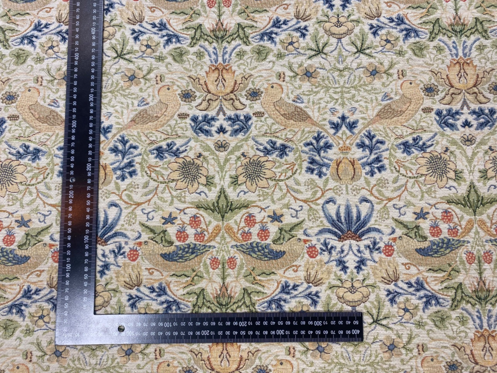 S275 Natural Strawberry thief velvet tapestry