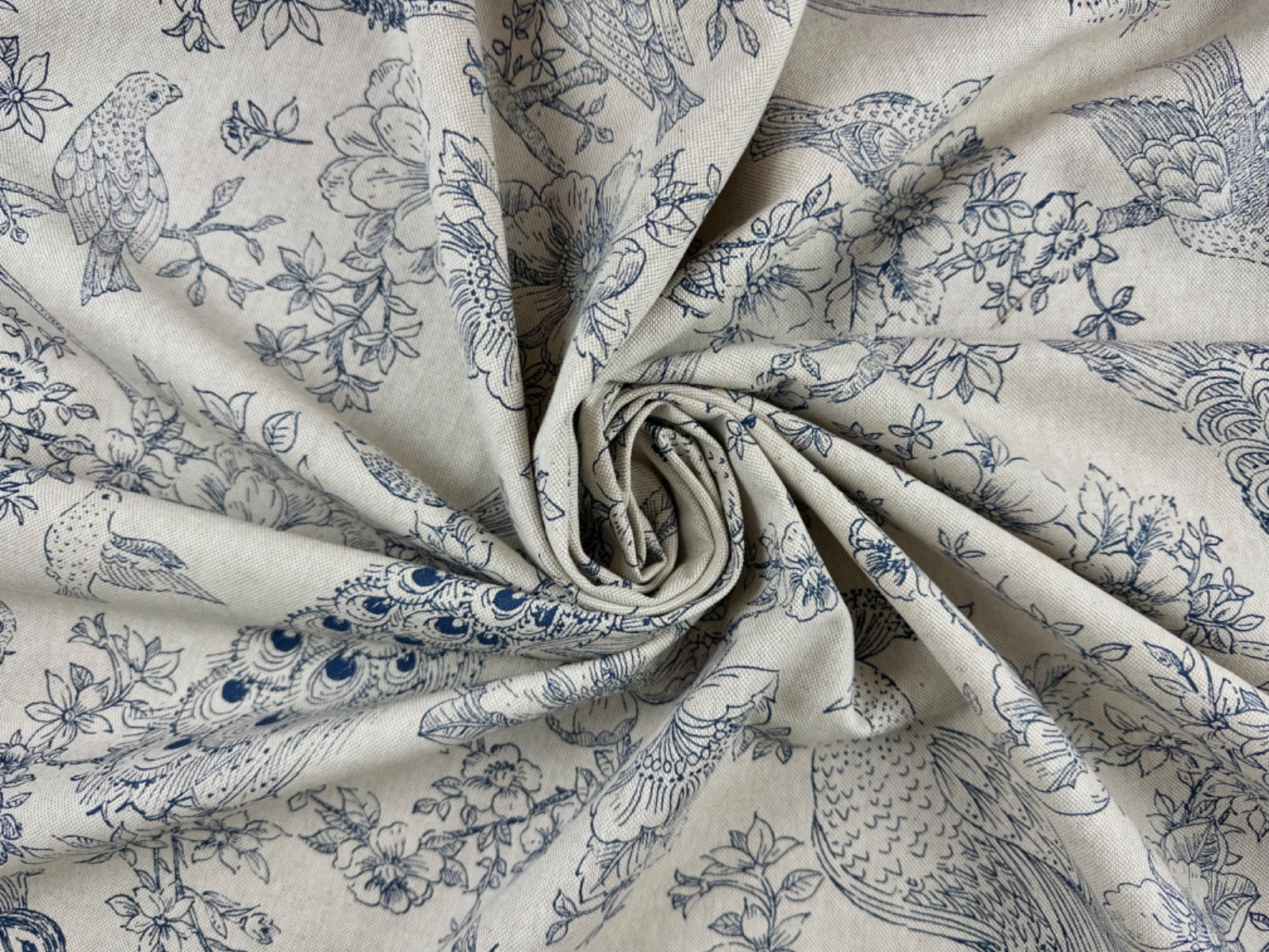 T554 Peacock Gardenia Linen