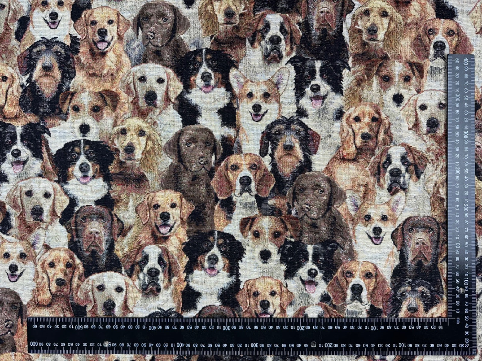 T555 Dog Faces Tapestry