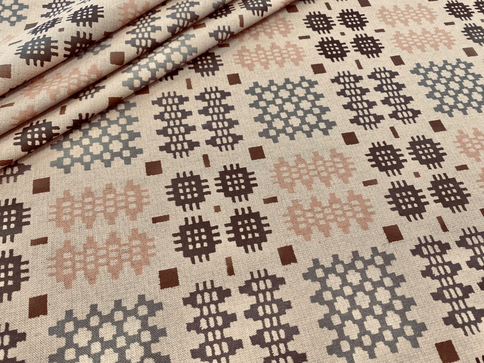 S49 Welsh Blanket Oilcloth Natural