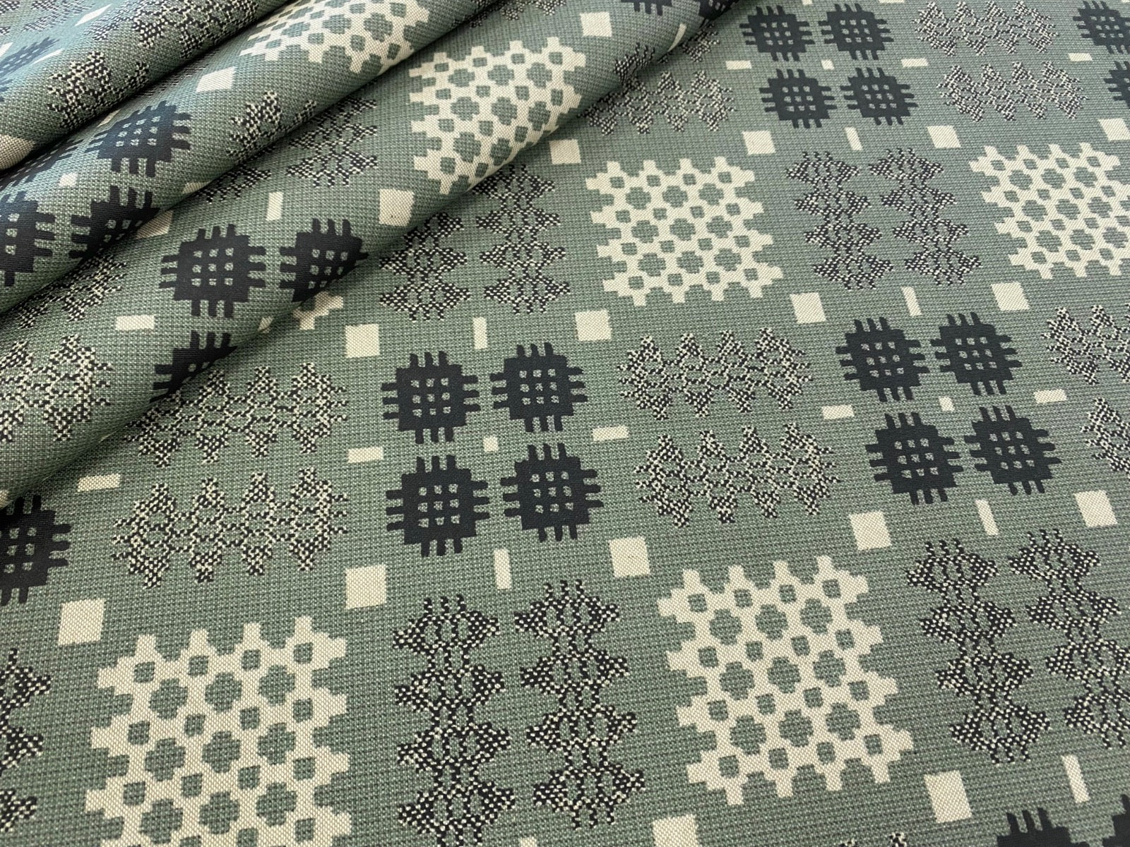 S105 Welsh Blanket Oilcloth Sage
