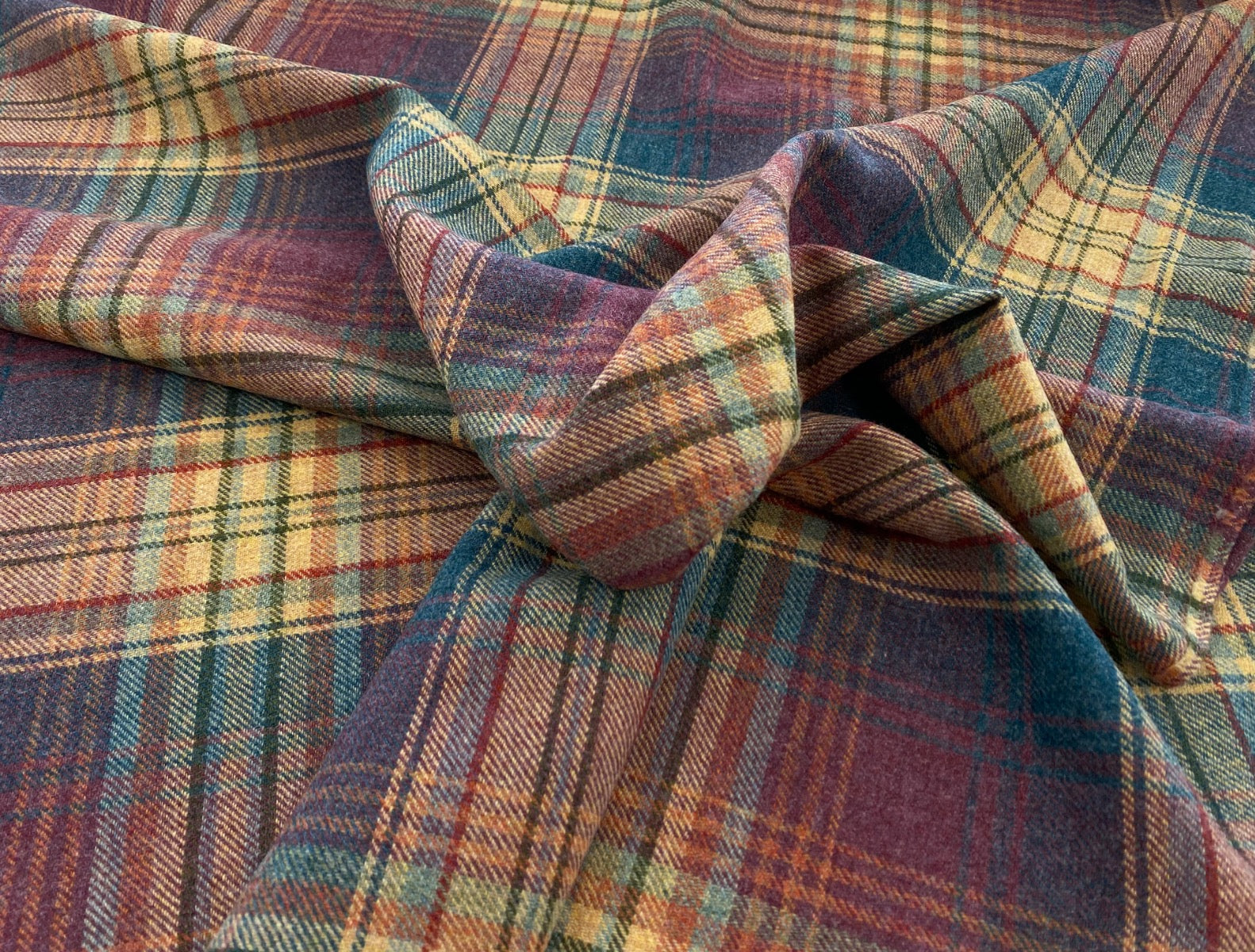 Chess Balmoral Monarch 100% wool tartan