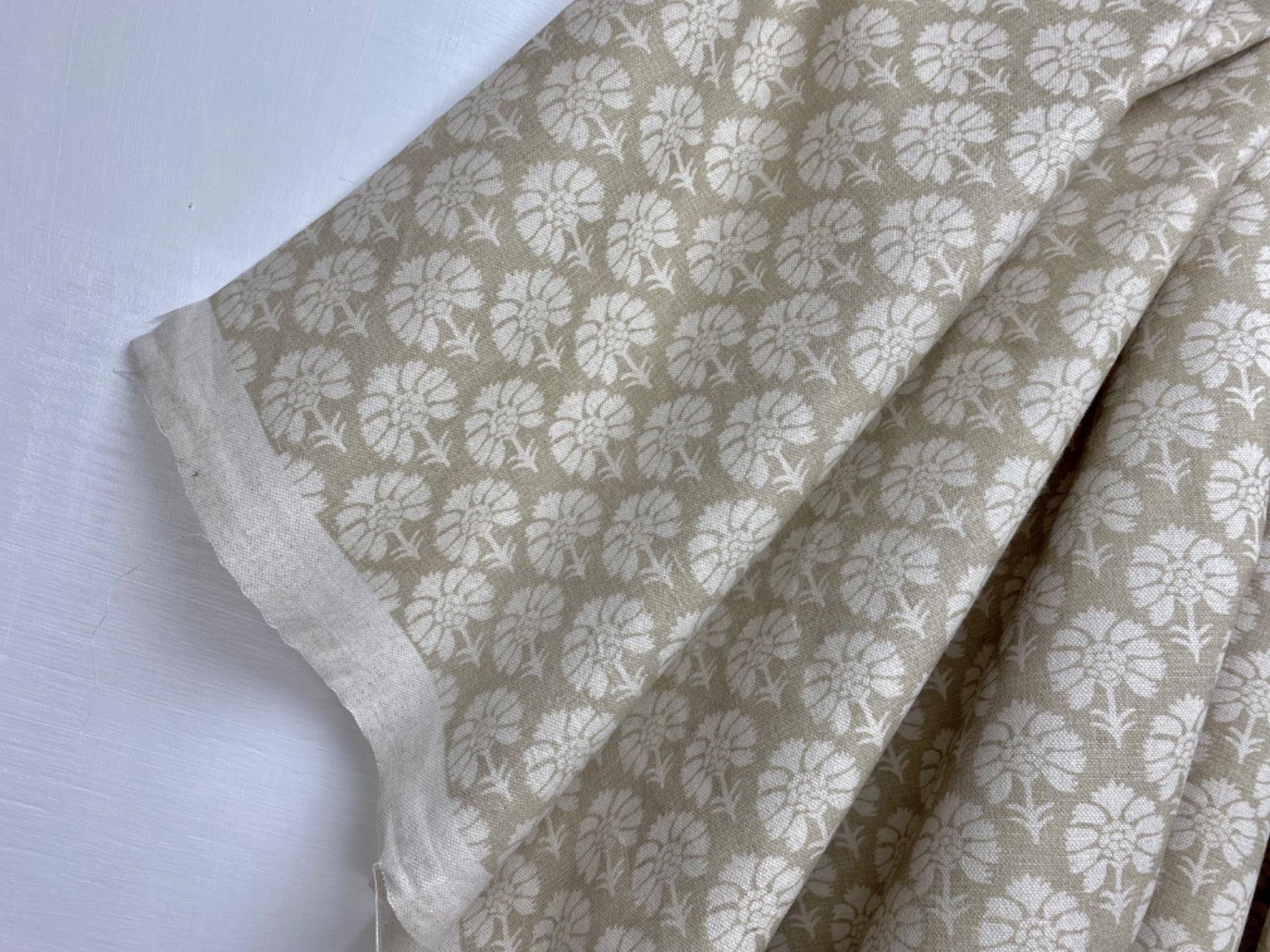 S276 Gracie Floral Stamp Linen