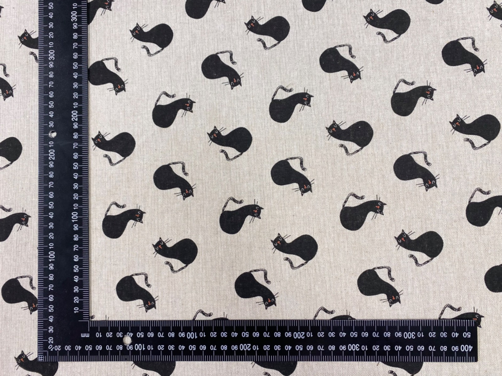 T501 Doodle Black Cat Linen