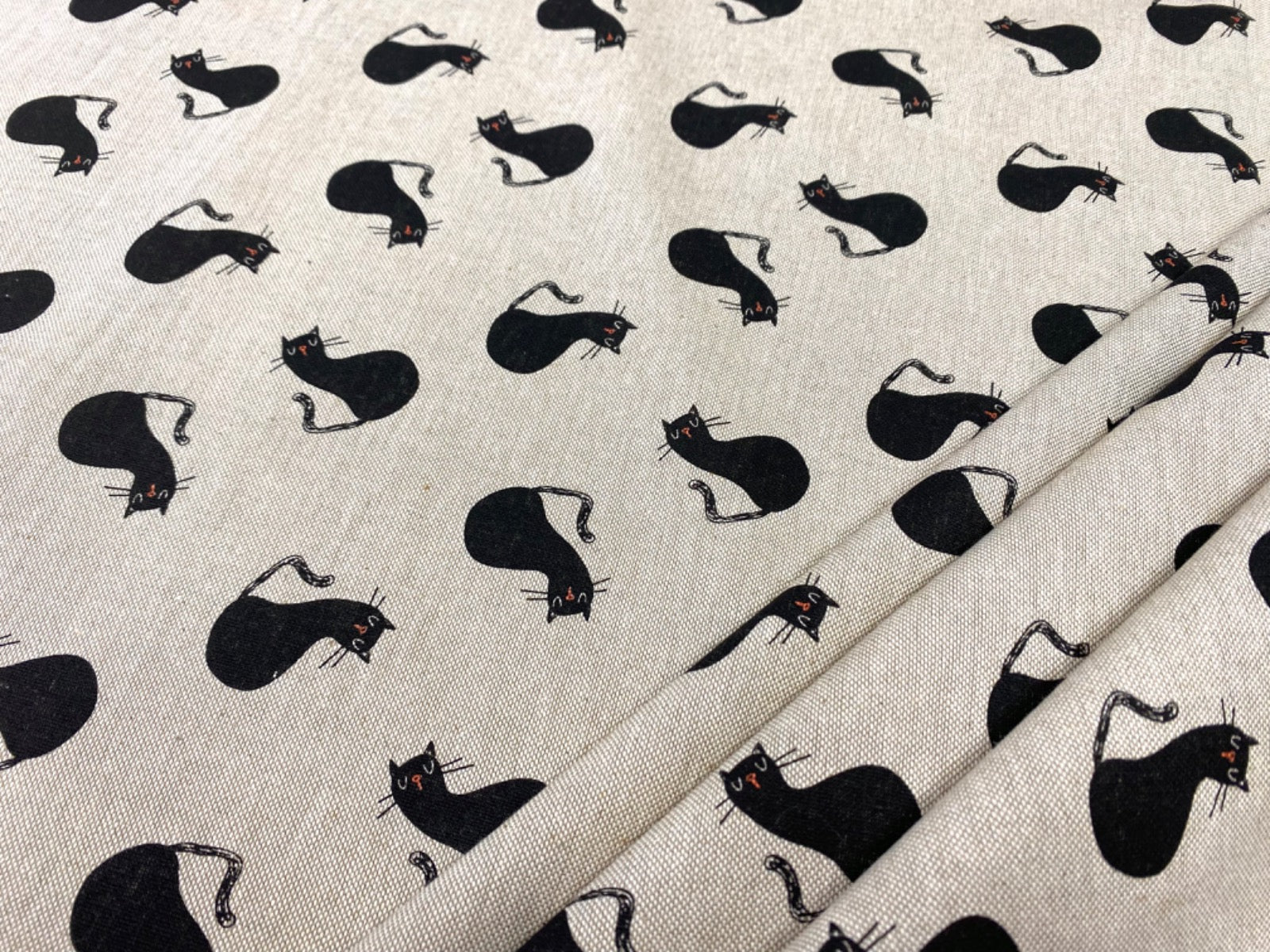 T501 Doodle Black Cat Linen