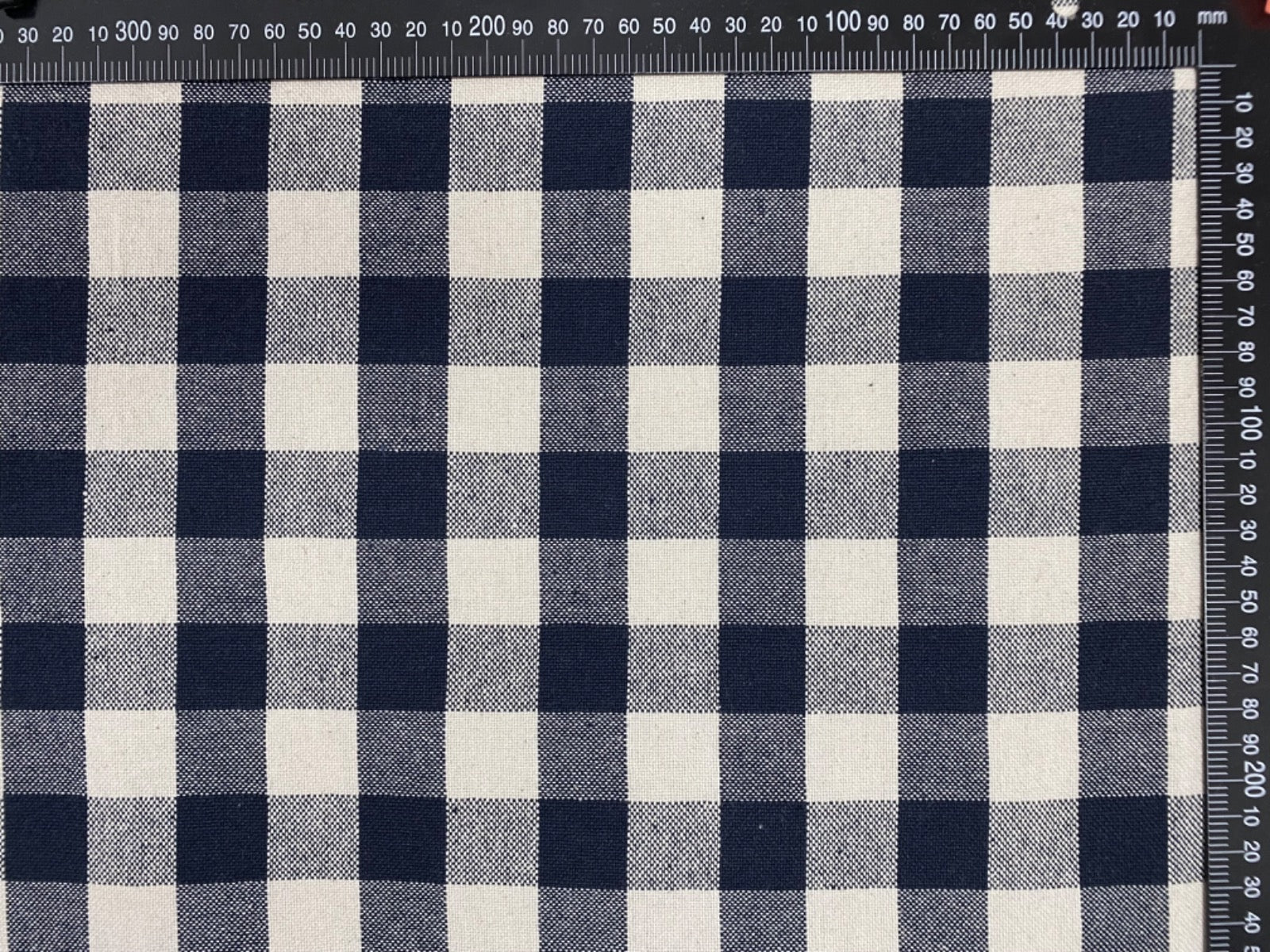 H390 Rustic Chunky Gingham Navy