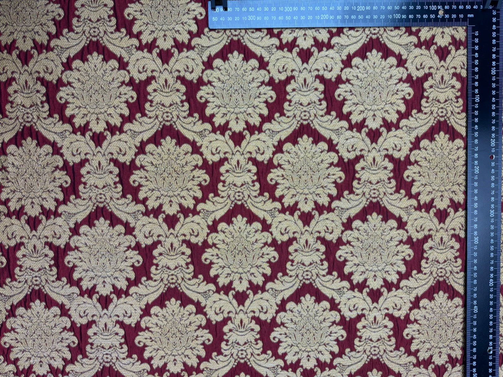 H343 Provence Damask Red