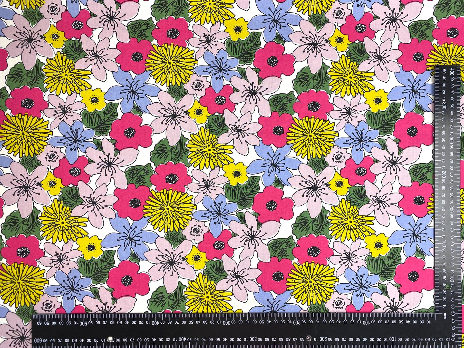 C812 Graphic Garden Cotton Poplin Multi