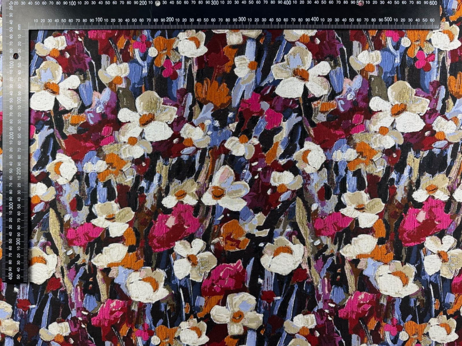 i515 Impressionist Garden Multi Jacquard